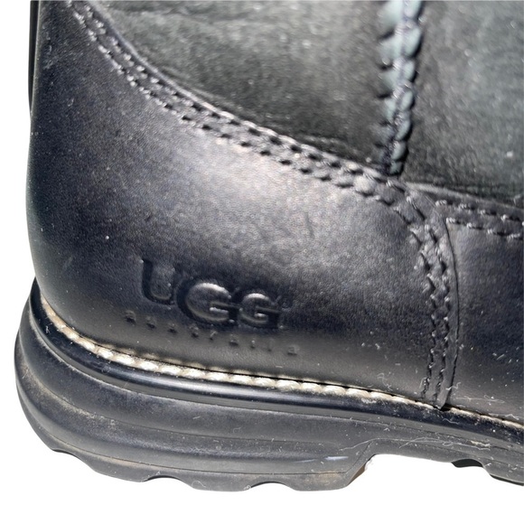 UGG Riverton Black Woman Shoes Size 7 - Picture 4 of 9